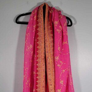 Beautiful vibrant scarf shawl wrap in an ombre pink to red EUC